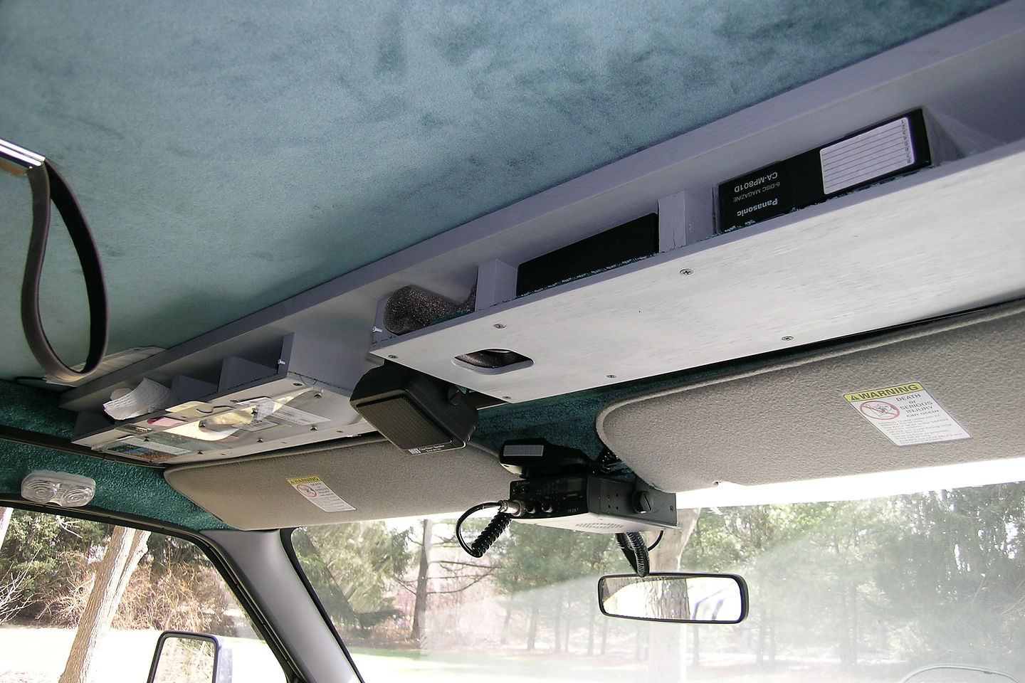 Overhead cab storage console