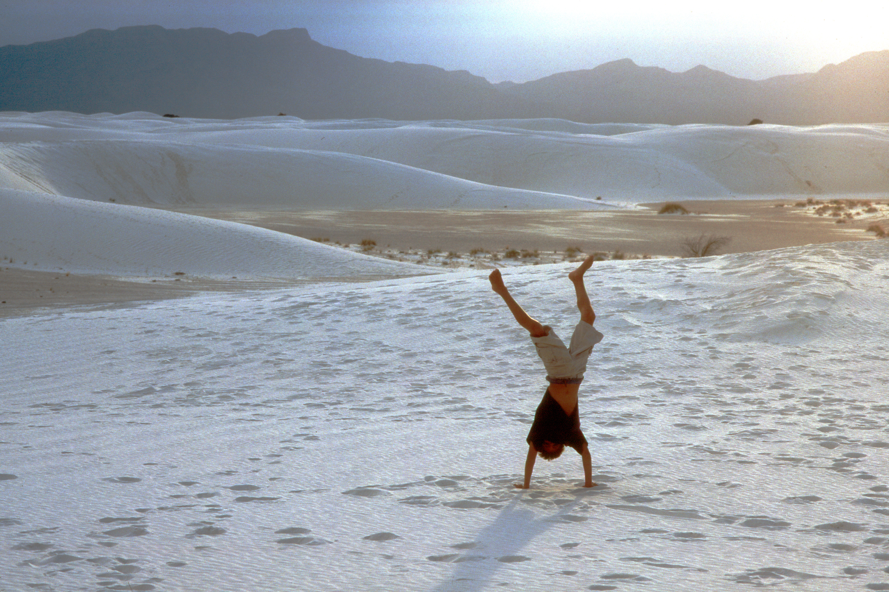Andrew's dune handstand