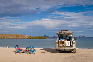 Camping on Playa El Requeson on Bahia Concepcion